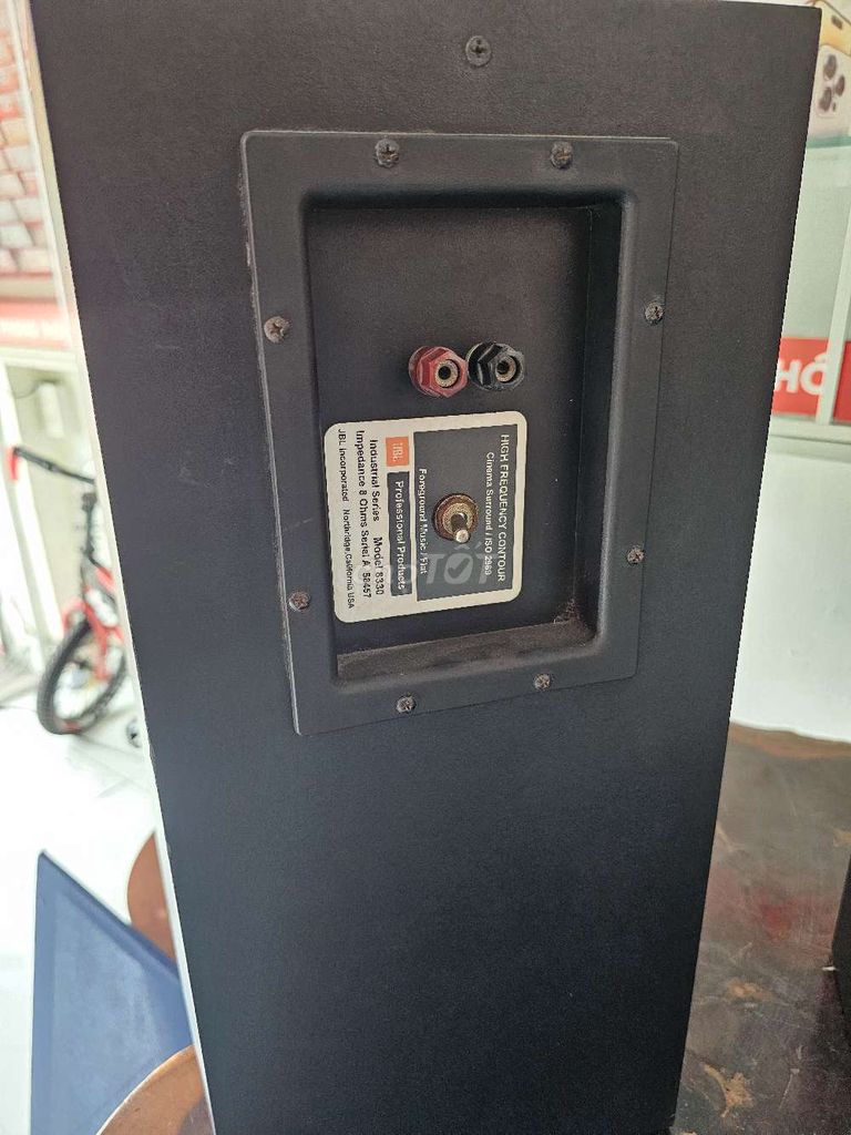 Loa JBL 8330