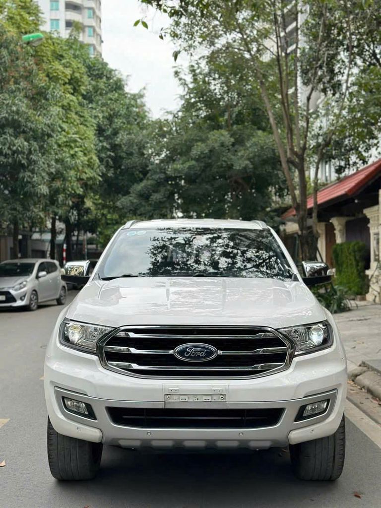 Bán xe đẹp Ford Everest Tita 4x2 2019 - Giá tốt