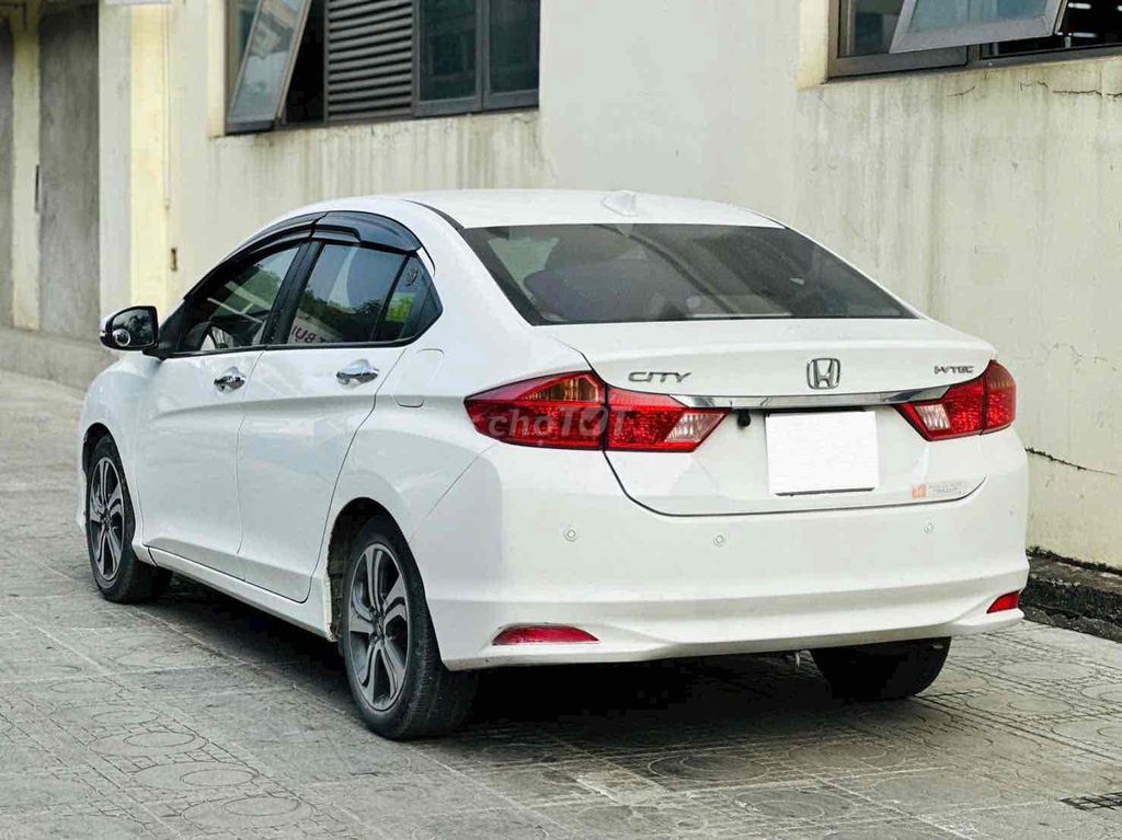 Honda City 1.5 AT 2015 Белый красивый автомобиль без недостатков