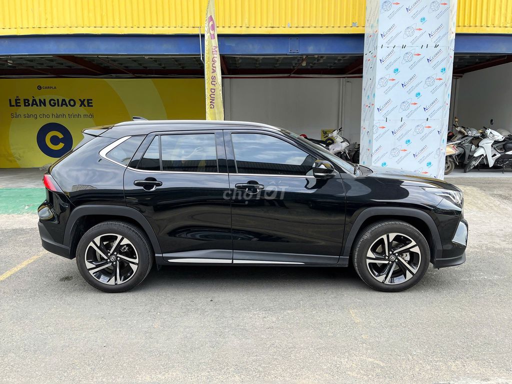 TOYOTA YARIS CROSS S 2024 XE GIA ĐÌNH LƯỚT VAY 75%. Mua bán Ô tô tại Quận Tân Phú Tp Hồ Chí Minh được đăng bởi Hiếu hình 8