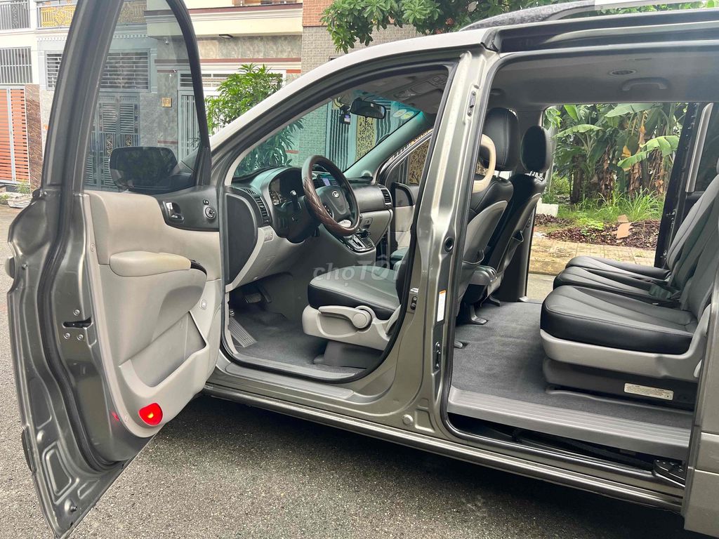 Kia Carnival 2011 -Nhập Hàn 8 Chỗ-Tự Động Đẳng Câp. Mua bán Ô tô tại Thành phố Dĩ An Bình Dương được đăng bởi Hiếu Auto Nghĩa Phát hình 13