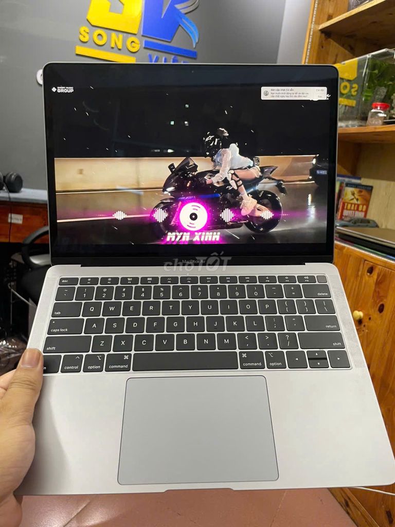 MacBook Air 2018 i5  8GB/128GB 13.3 inch 2k. Mua bán Laptop tại Quận Thanh Xuân Hà Nội được đăng bởi Laptop Song Việt hình 1