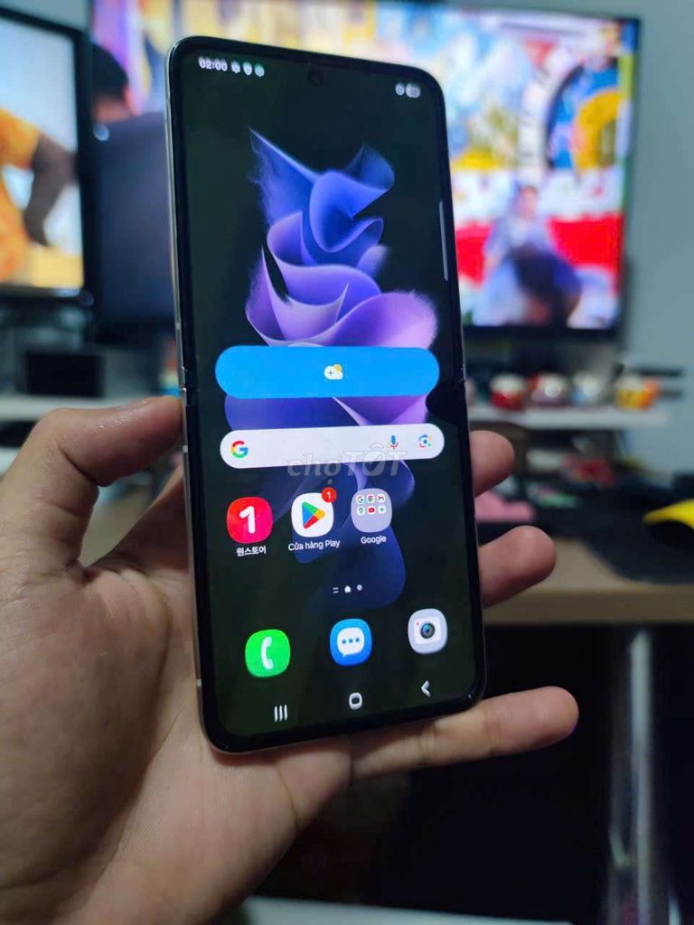Samsung Z Flip 3 Trắng Hàn Quốc Đã sử dụng. Mua bán Điện thoại tại Quận Cẩm Lệ Đà Nẵng được đăng bởi Tấn Trần hình 1