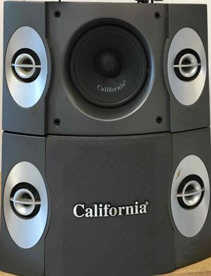 Dư bán lại cập loa Karaoke California. Mua bán Tivi, Âm thanh tại Quận 12 Tp Hồ Chí Minh được đăng bởi Nguyễn Văn Vịnh