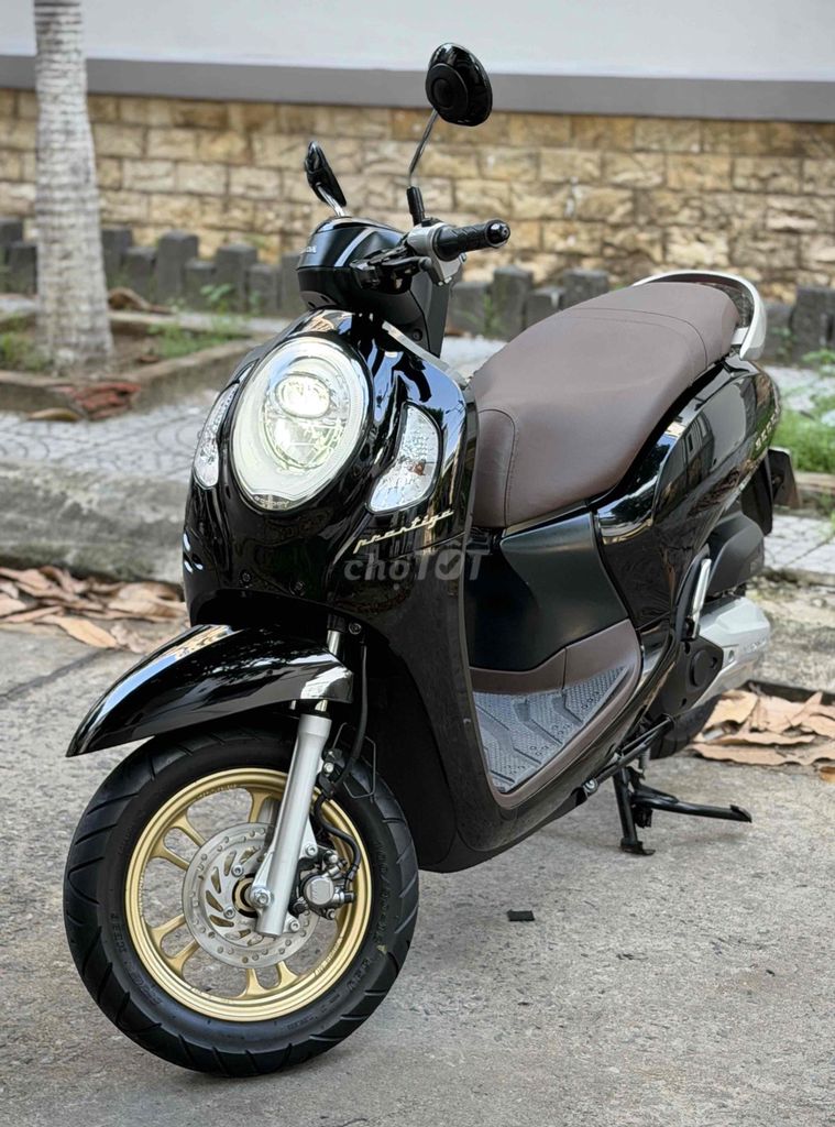 Scoopy 2022 чёрный глянец оригинал смарт-ключ отличный