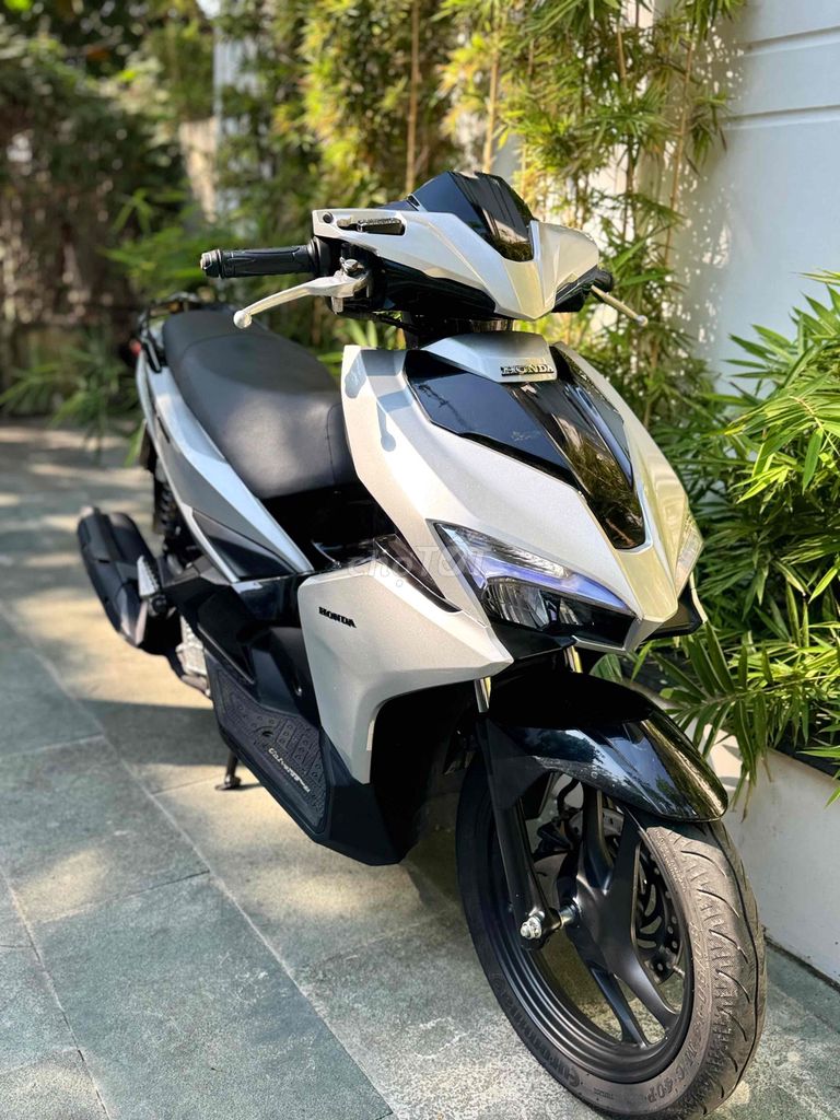 air blade bạc Porsche. Mua bán Xe máy tại undefined undefined được đăng bởi cửa hàng xe máy Bốn Nguyễn quận 9 hình 2