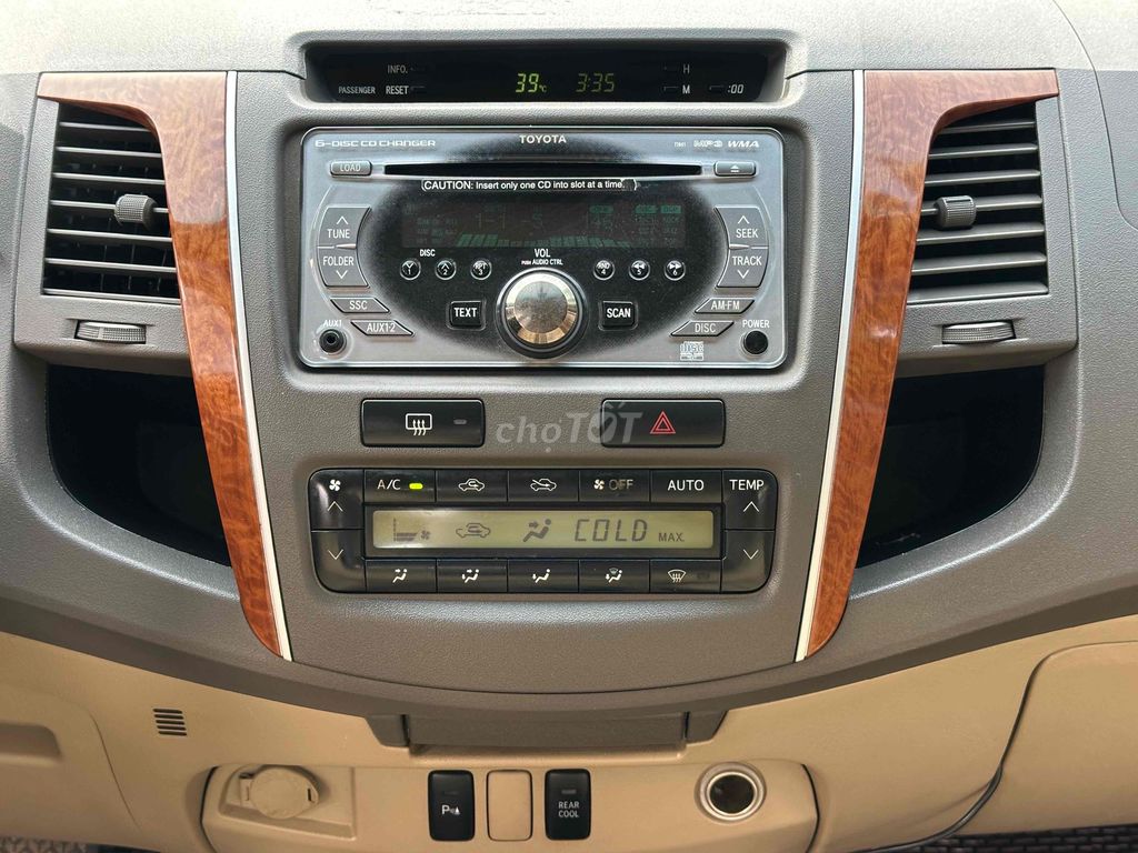 Toyota Fortuner 2010 2.7V 4x4 AT - 150000 km 1 Chủ. Mua bán Ô tô tại Quận Cầu Giấy Hà Nội được đăng bởi Vũ Kiên hình 15