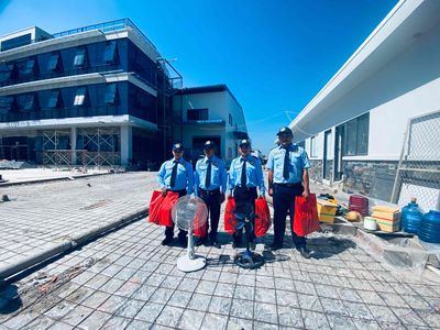 TUYỂN 3 NỮ BẢO VỆ KCN LONG GIANG CA 8H NGHỈ CN