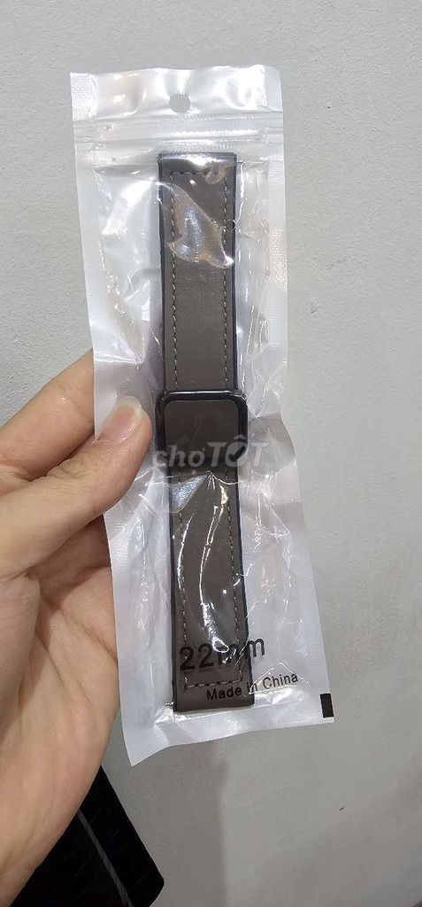 Dây đeo Apple Watch S10 Da xám 22mm. Mua bán Thiết bị đeo thông minh tại Quận Hà Đông Hà Nội được đăng bởi Tran Linh hình 1