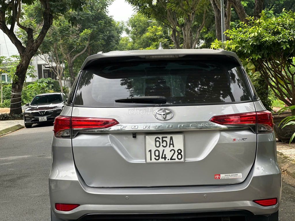 FORTUNER 2018 SỐ SÀN MÁY DẦU NHẬP KHẨU GIÁ CỰC Rẻ. Mua bán Ô tô tại Quận 7 Tp Hồ Chí Minh được đăng bởi USED CARS TRUNG KIÊN hình 2