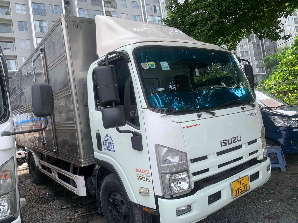 Isuzu 5t đời 2015 thùng 6,2*2,1*2 m mlanh