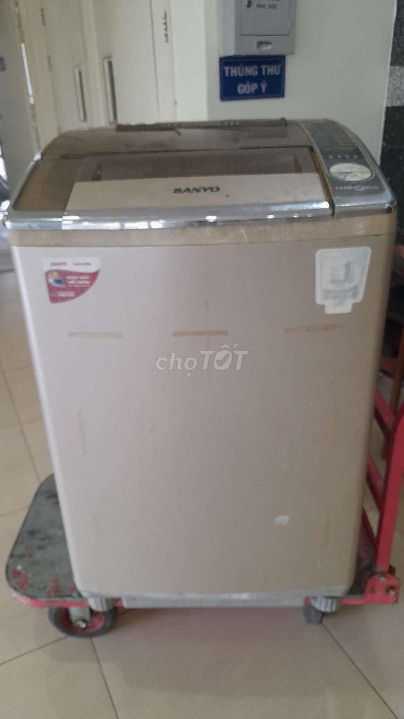 GIA ĐÌNH THANH LÝ MÁY GIẠT SANYO  12,5 KG CÒN TỐT