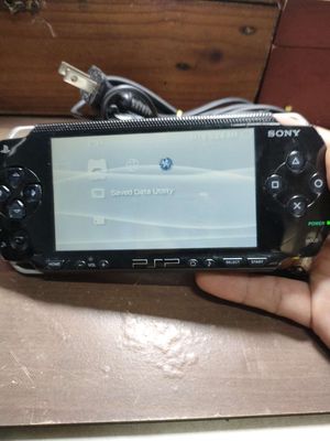 Máy game PSP mất núc gạc ..giá xác