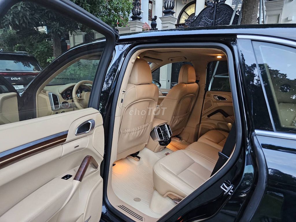 Porsche Cayenne 2014 - 90000 km. Mua bán Ô tô tại Quận 7 Tp Hồ Chí Minh được đăng bởi Trần Bảo hình 8