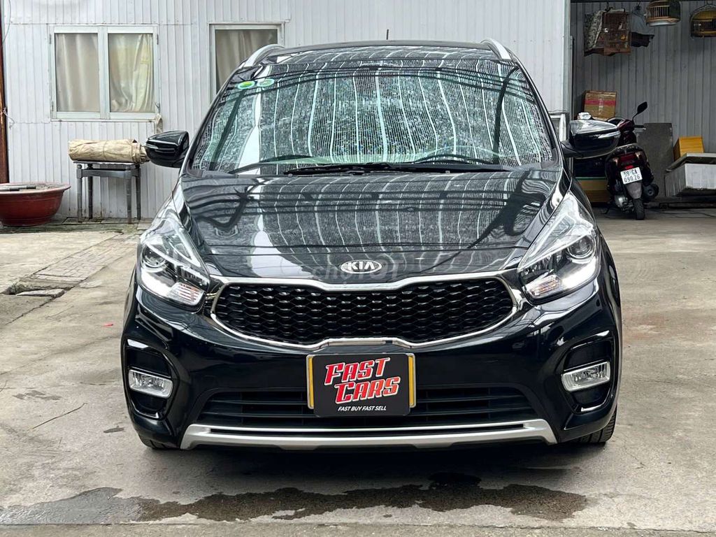 Kia Rondo 2018 2.0GAT, 7 chỗ,màu đen,đi 37.000 km