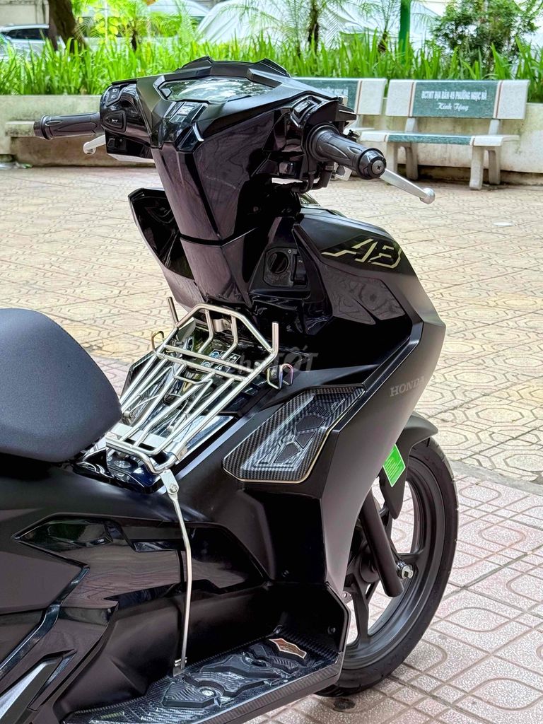 Honda Air Blade 125 4 клапана 2023 Черный Спецверсия 29K2