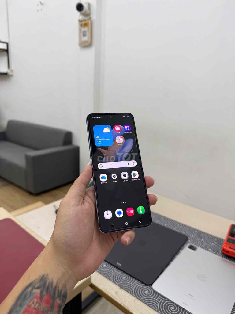 Samsung Z Flip 4 256GB Tím. Mua bán Điện thoại tại Quận Đống Đa Hà Nội được đăng bởi KT Hà Nội Mobile hình 1