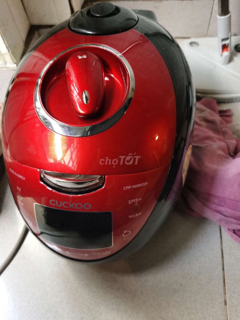 Nồi cơm điện Cuckoo CRP-N0680SR Đỏ. Mua bán Bếp, lò, đồ điện nhà bếp tại Huyện Củ Chi Tp Hồ Chí Minh được đăng bởi Thiên Kim hình 1
