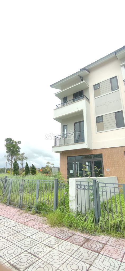 Bán 2 shophouse vị trí vàng tại Centa Riverside, TP. Từ Sơn, Bắc Ninh. Mua bán văn phòng, mặt bằng kinh doanh tại Thị xã Từ Sơn Bắc Ninh được đăng bởi Hoàng Ngọc Lan hình 2