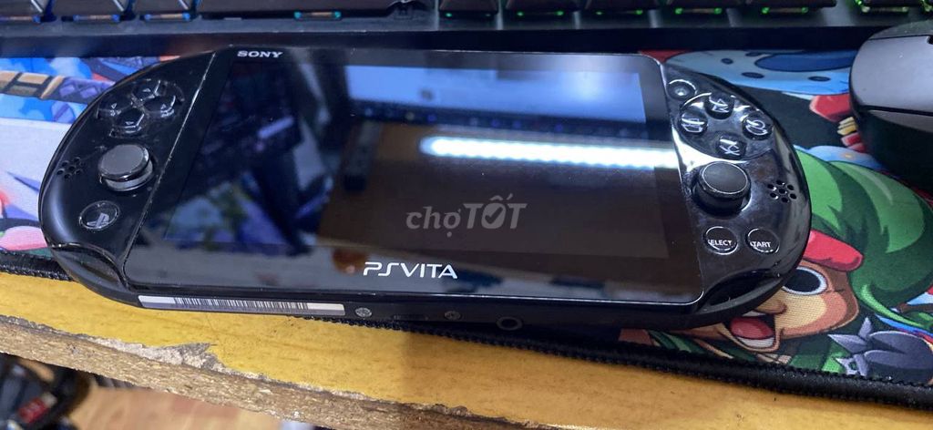 Máy chơi game Sony PS Vita 2000 hàng JAV đẹp. Mua bán Thiết bị chơi game tại Huyện Trà Ôn Vĩnh Long được đăng bởi maximura hình 1