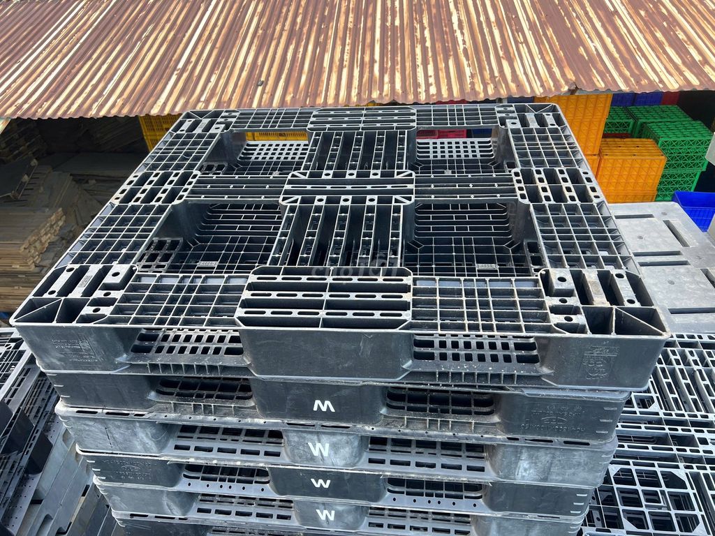 Pallet Nhựa Đen 130x110x15cm Cũ. Mua bán Đồ chuyên dụng, Giống nuôi trồng tại Quận Liên Chiểu Đà Nẵng được đăng bởi Minh Dũng Nhựa Châu Á hình 1