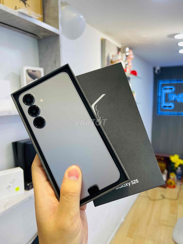 Samsung Galaxy S25 512GB Xám. Mua bán Điện thoại tại Quận 3 Tp Hồ Chí Minh được đăng bởi Nguyễn Văn Tài hình 1