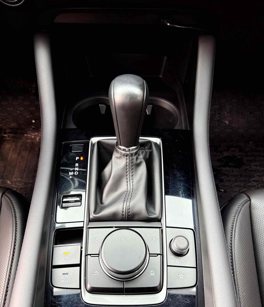 Mazda Mazda3 2024 1.5AT Luxury 11000 km. Mua bán Ô tô tại Quận Cầu Giấy Hà Nội được đăng bởi Vũ Duy Khánh hình 7