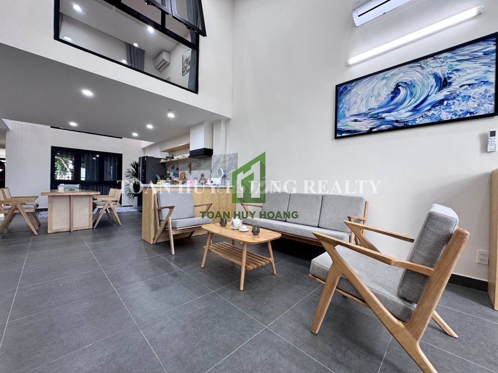 Аренда · 3 комн. · 110 м² · Quận Sơn Trà, ул. Đường Lê Văn Lương