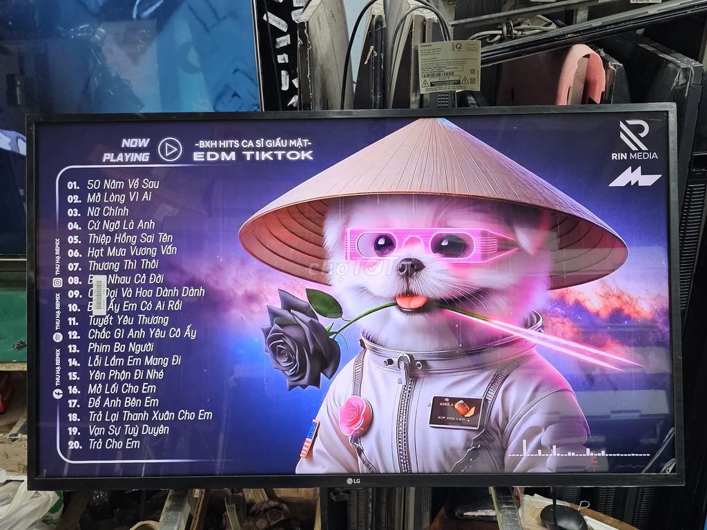 TV LG 43 inch 4K - 43"UNU7400 Chuột Bay - Siêu Nét. Mua bán Tivi, Âm thanh tại Quận 12 Tp Hồ Chí Minh được đăng bởi Quốc Vinh hình 1