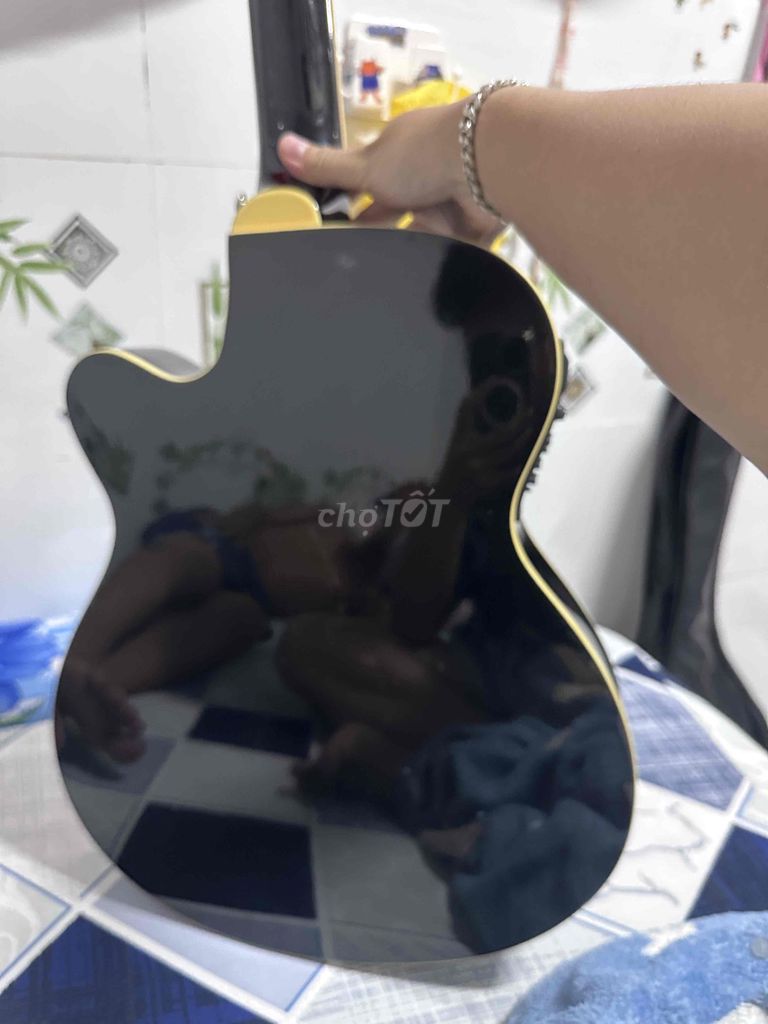 Đàn guitar Acoustic Đen. Mua bán Nhạc cụ tại Thị xã Giá Rai Bạc Liêu được đăng bởi Phạm Băng hình 1