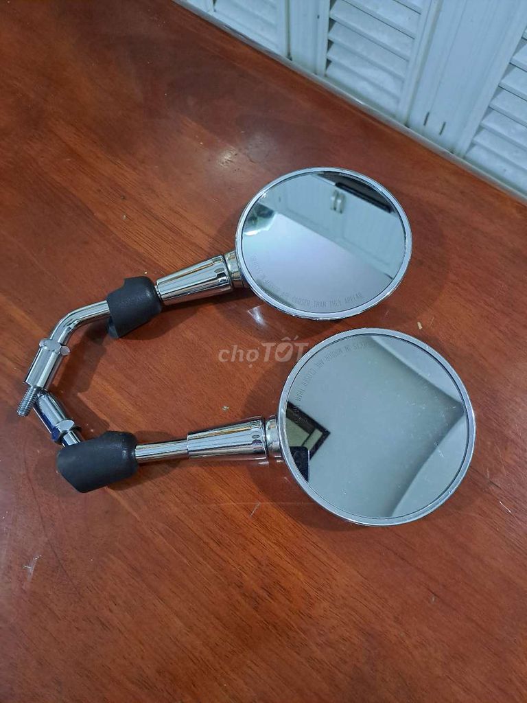 Kính hậu Vespa tháo xe để giành còn rất mới và đẹp. Mua bán Phụ tùng xe tại Quận 3 Tp Hồ Chí Minh được đăng bởi Mrkhải hình 1