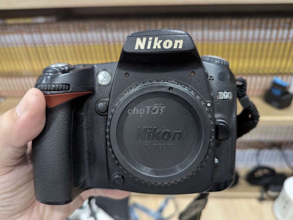 Máy ảnh Nikon D90 Đen. Mua bán Máy ảnh, Máy quay tại Quận Cẩm Lệ Đà Nẵng được đăng bởi Cloud hình 1