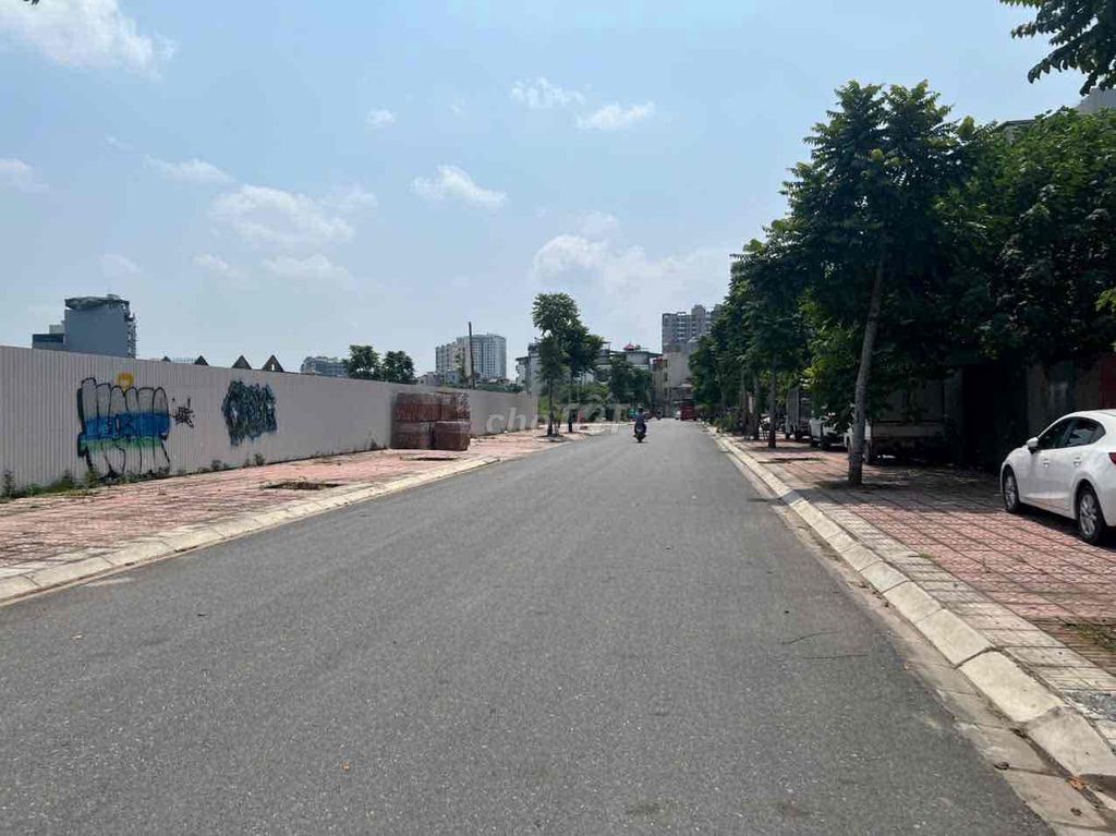 Дом в переулке 264, Нгок Туи