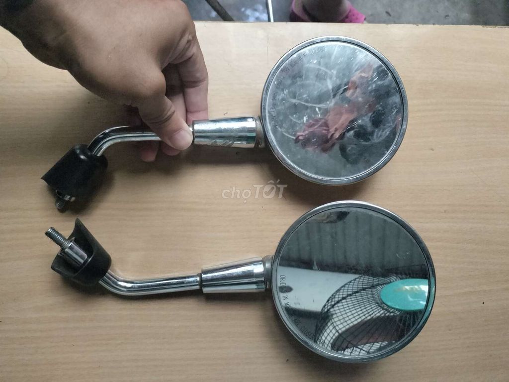 Pas gương theo xe Vespa Primavera. Mua bán Phụ tùng xe tại Quận Cầu Giấy Hà Nội được đăng bởi Hùng hình 2