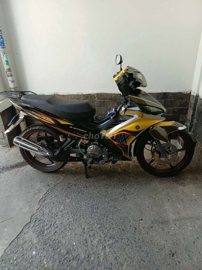 Возбудитель Yamaha 135 2012, черно-золотой, 34000 км