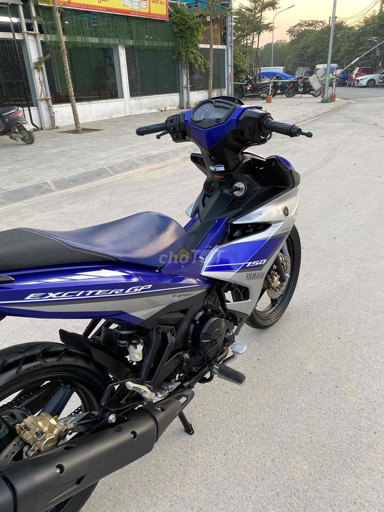 Siêu Mới Exciter 150 Chính chủ nilon gián kín xe. Mua bán Xe máy tại Quận Nam Từ Liêm Hà Nội được đăng bởi minh hình 4