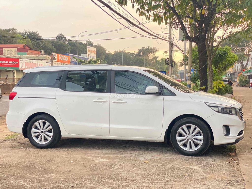 Kia Sedona 2016 2.2 Dầu Trắng. Mua bán Ô tô tại Thành phố Long Khánh Đồng Nai được đăng bởi Mr hiếu hình 6