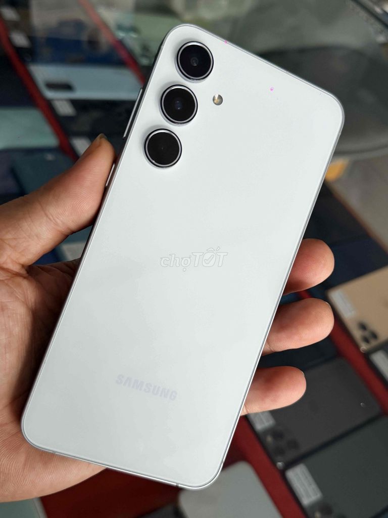 Samsung Galaxy A55 5G 12GB/256GB VN 99%. Mua bán Điện thoại tại Thành phố Mỹ Tho Tiền Giang được đăng bởi Sanh Phone hình 1
