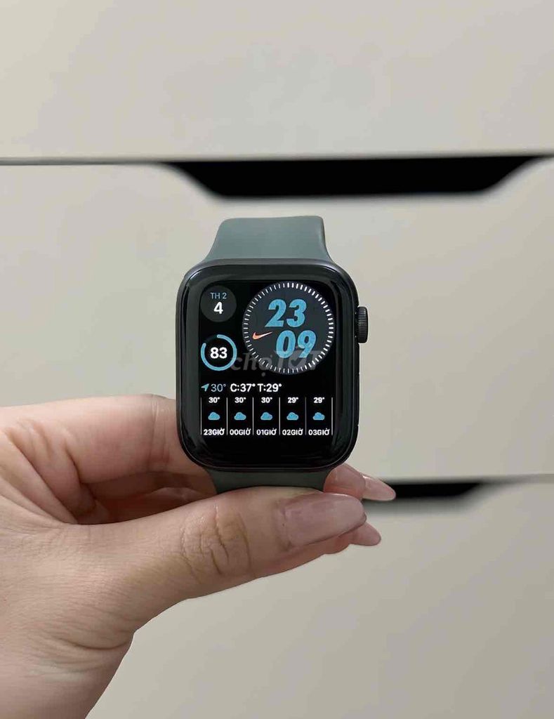 Apple Watch Series 4 Esim Nhôm Đen. Mua bán Thiết bị đeo thông minh tại Thành phố Thái Bình Thái Bình được đăng bởi Nghĩa Lộ Quê Hương hình 1
