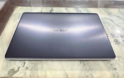 ASUS Vivobook S15 i5-8265U8GB/VGA Rời MX150/15