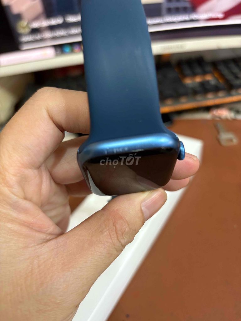 Apple Watch seri 7 45mm fullbox 97% zin all. Mua bán Thiết bị đeo thông minh tại Quận Lê Chân Hải Phòng được đăng bởi hoang anh hình 1