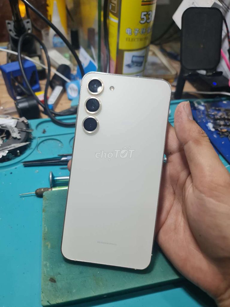 Samsung S23 Plus Trắng 1 sọc siêu mờ. Mua bán Điện thoại tại Quận Ngũ Hành Sơn Đà Nẵng được đăng bởi Thịnh Thân Thiện hình 1