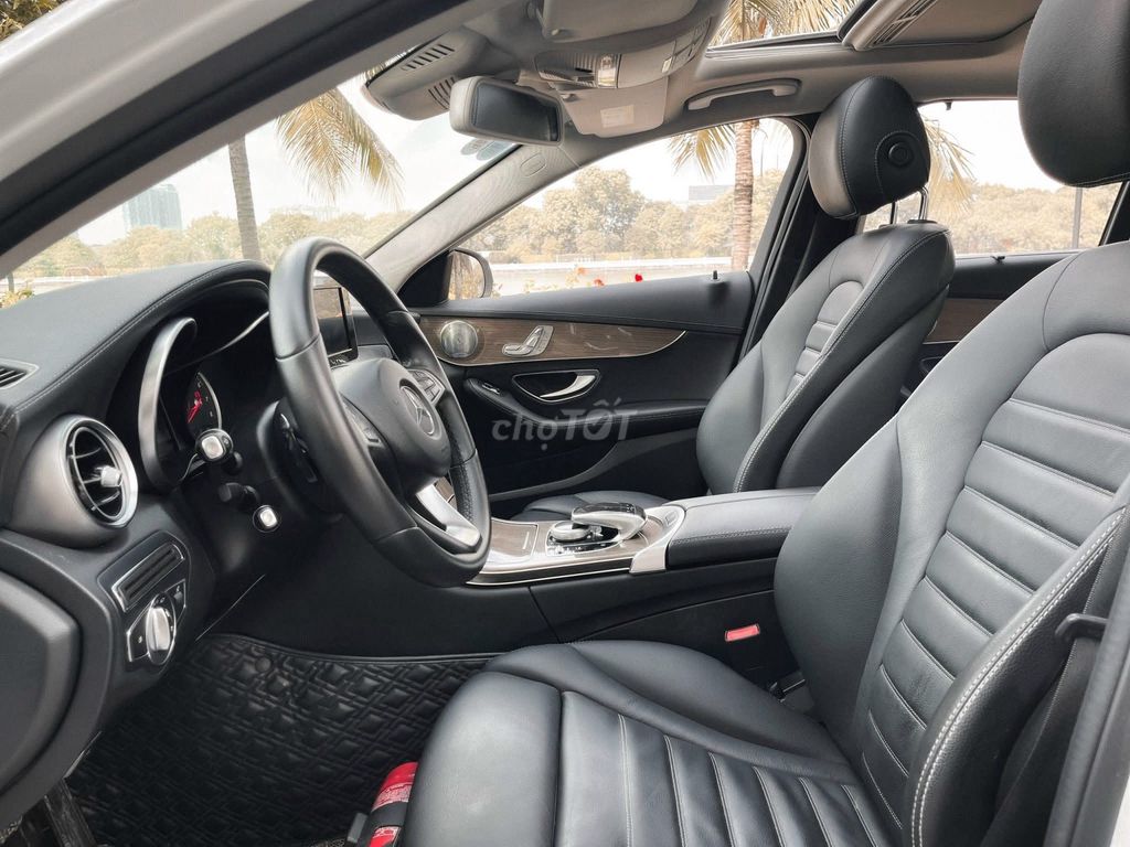 MERCEDES BENZ C250 EXCLUSIVE 2018 Xe Đẹp Bao Check. Mua bán Ô tô tại Quận Tây Hồ Hà Nội được đăng bởi Nguyễn Hoàng Sơn hình 11