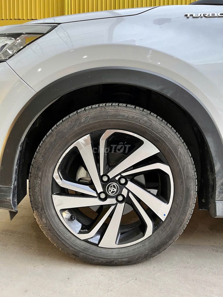 TOYOTA RAIZE 1.0 CVT 2024 XE GIA ĐÌNH LƯỚT 1 CHỦ. Mua bán Ô tô tại Quận Bình Thạnh Tp Hồ Chí Minh được đăng bởi Hiếu hình 20