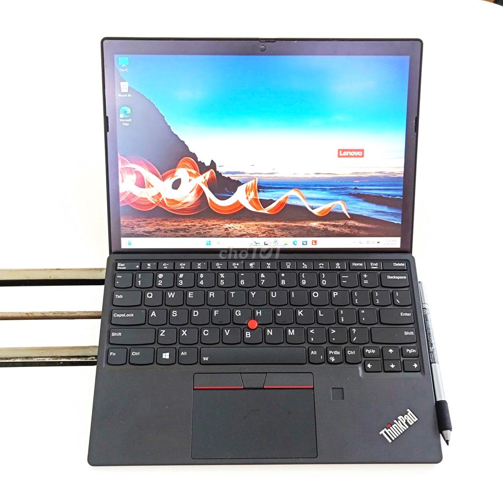 ThinkPad X12 Detachable: 2-in-1/Core i5/16GB/256GB. Mua bán Laptop tại Quận Hải Châu Đà Nẵng được đăng bởi TTCenter 484 NÚI THÀNH hình 1