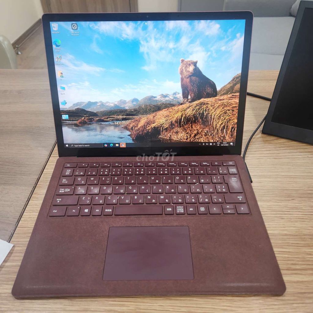 Microsoft Surface Laptop Đỏ nâu. Mua bán Laptop tại Quận Cầu Giấy Hà Nội được đăng bởi Dũng hình 1