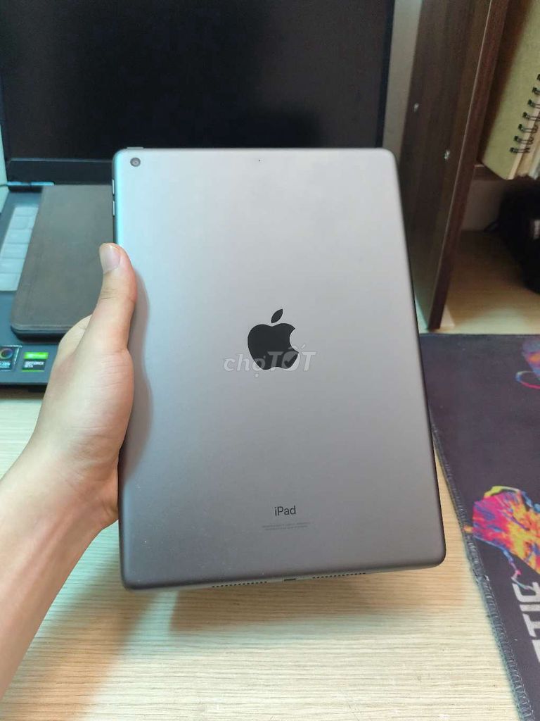 Apple iPad Gen 9 64GB Màu Xám Pin 93%. Mua bán Máy tính bảng tại Quận Cầu Giấy Hà Nội được đăng bởi Hoàng Quân hình 1