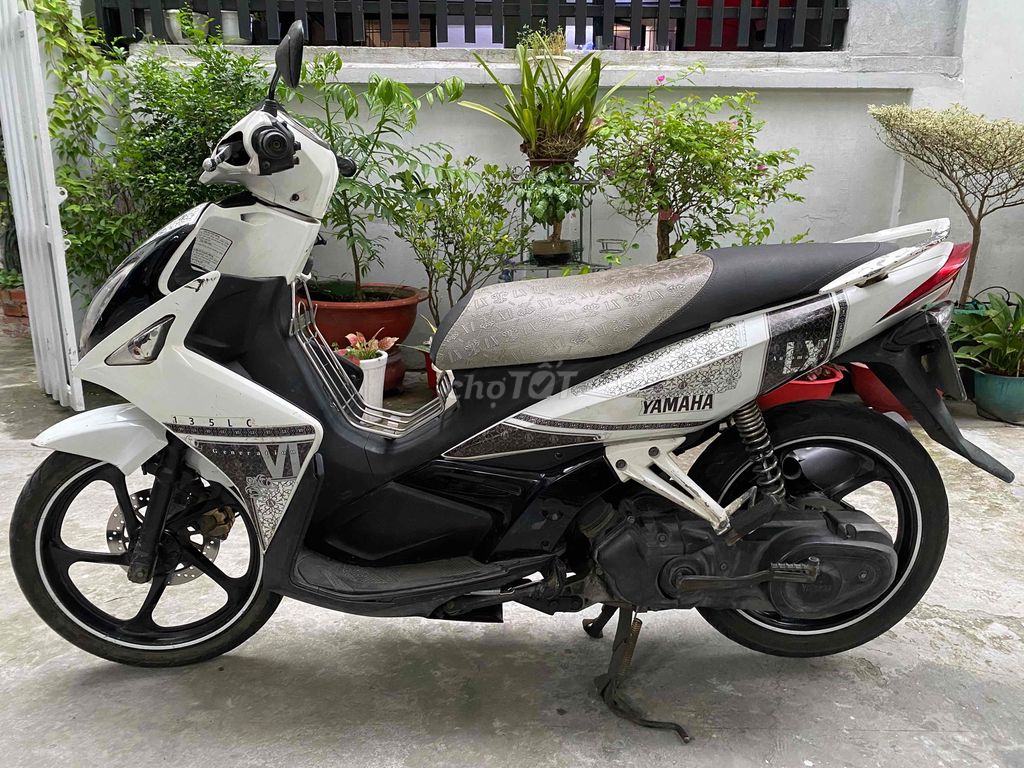 Nouvo 4 bstp đời cao 2011 xe đẹp. Mua bán Xe máy tại Quận 5 Tp Hồ Chí Minh được đăng bởi JM hình 1