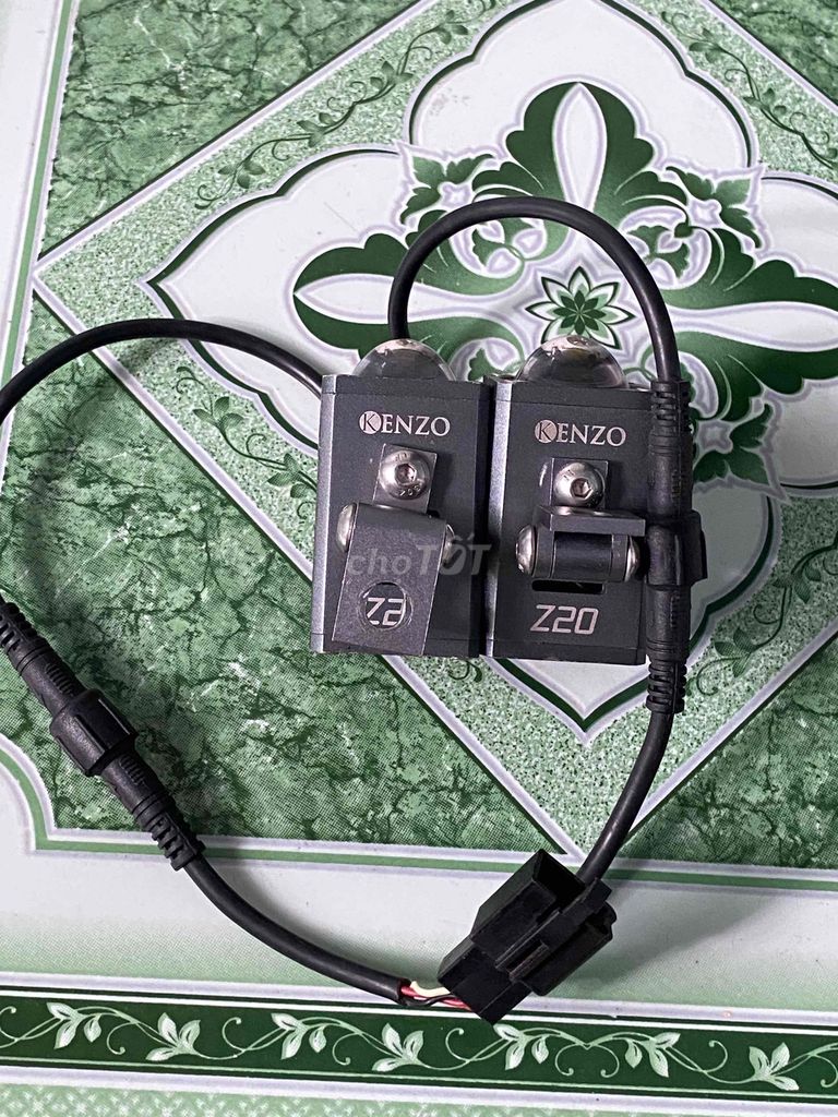 bán 2 cặp đèn m10 ultra v1 với Kenzo z20. Mua bán Phụ tùng xe tại Huyện Long Hồ Vĩnh Long được đăng bởi Duy Thanh  hình 1