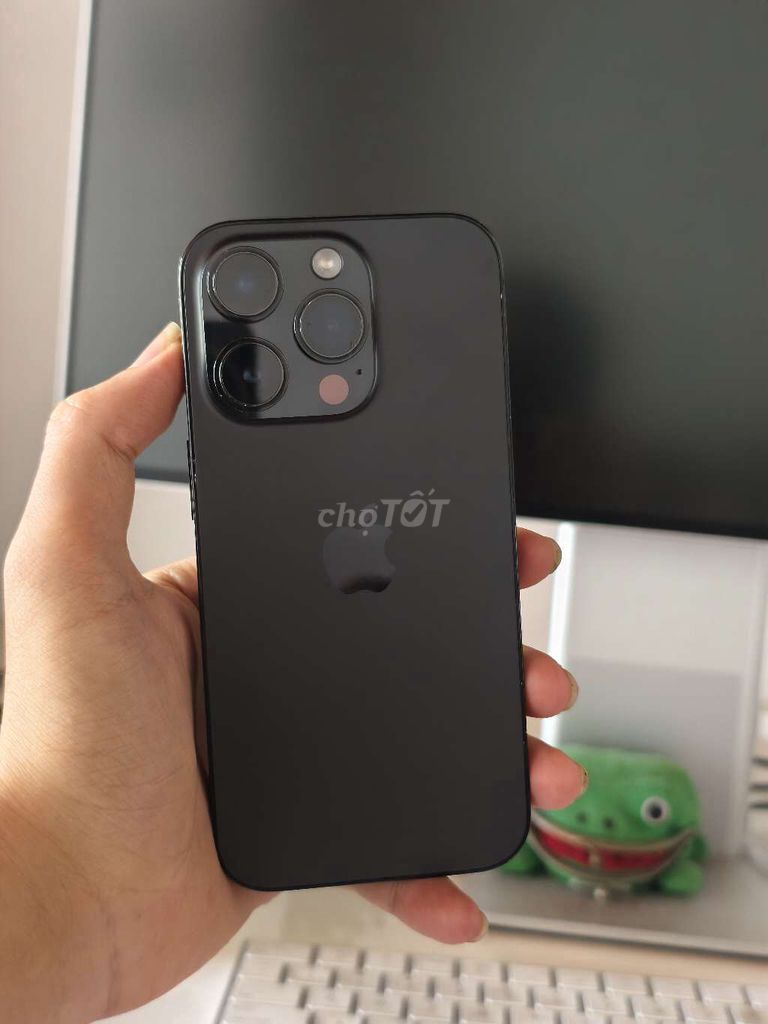 iPhone 14 Pro 128GB Quốc Tế có khay sim, zin áp. Mua bán Điện thoại tại Quận Liên Chiểu Đà Nẵng được đăng bởi Minh Hiệp CócXanhMobile hình 1